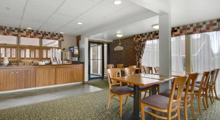 Days Inn by Wyndham Rutland/Killington Area — photo 5