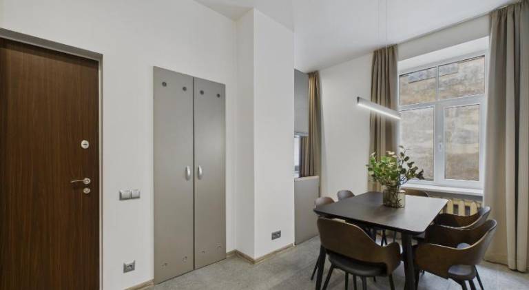 2BR Old Town Apartment near St Peter's Church — photo 5