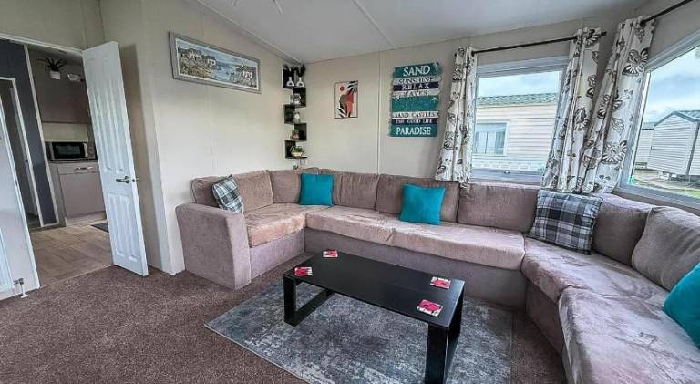 Homely 6 Berth Caravan In Essex At St Osyth Beach Holiday Park Ref 28025Td — photo 3