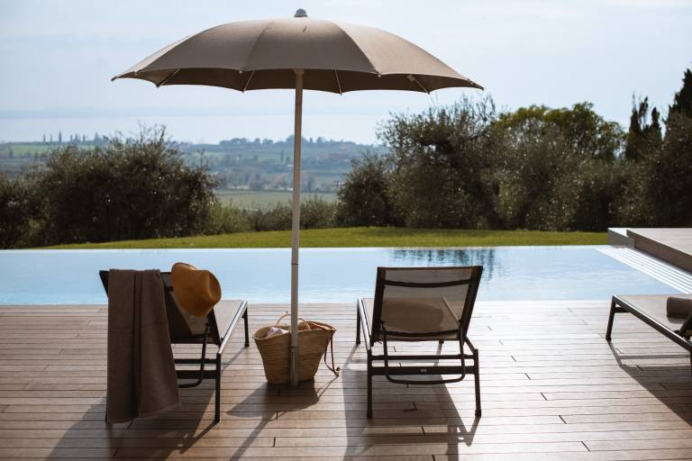 Villa with jacuzzi, barbeque & yard | Panoramic view — photo 5