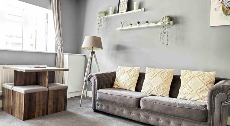 Holiday apartment with 1 room for 7 persons in Southampton