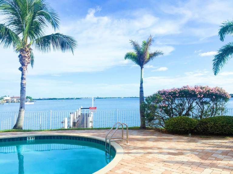 Condo  Madeira Beach