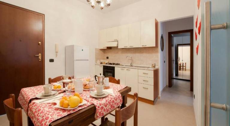 Holiday apartment with garden — photo 4