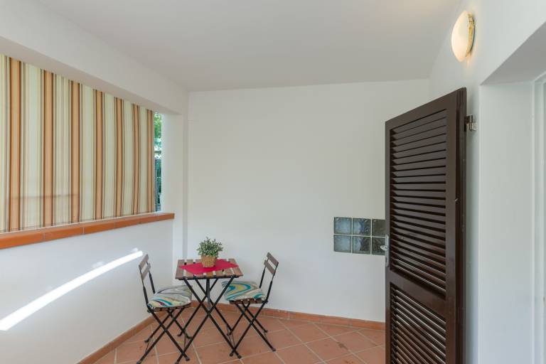 Rental apartment with garden, barbecue & patio — photo 4