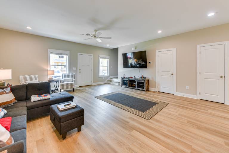 4 Mi to Auburn University: Townhome w/ Fenced Yard — photo 4