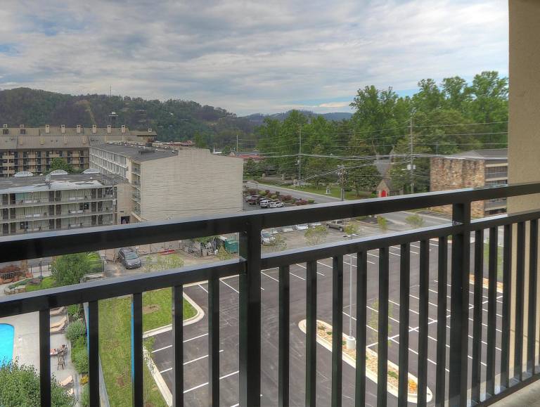 Hampton Inn Gatlinburg Historic Nature Trail — photo 5