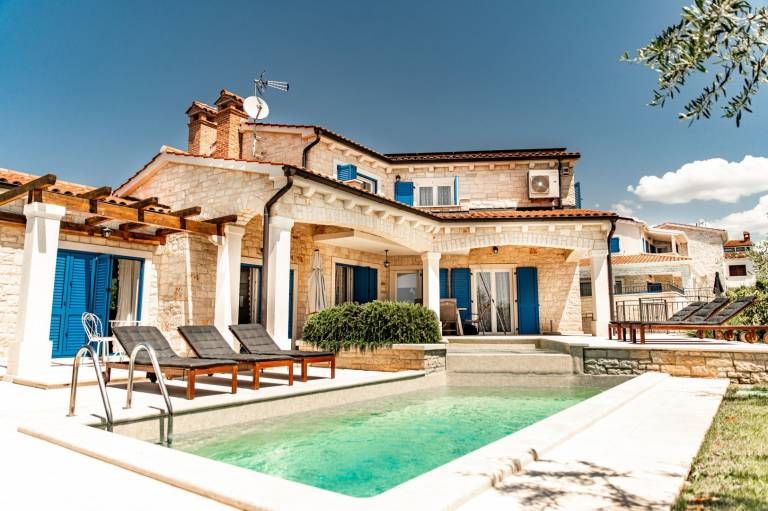 Villa  Perci