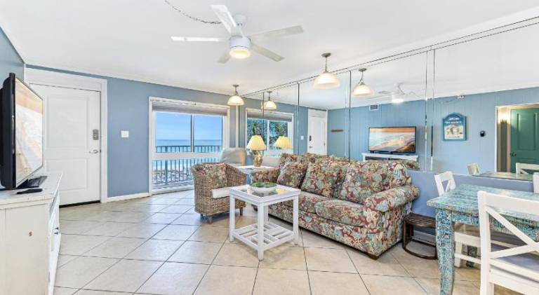 Rental apartment with pool — photo 2
