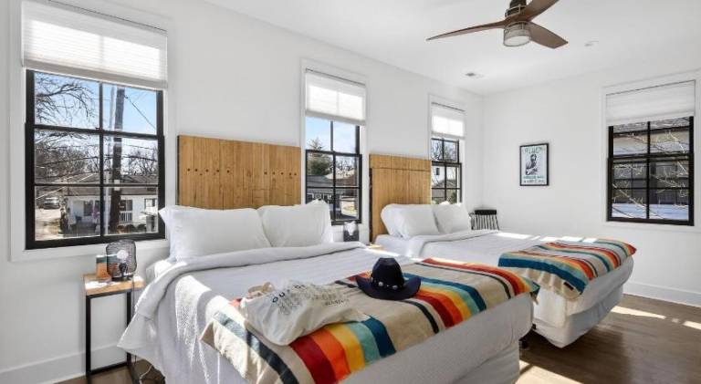 Charming vacation home | Pets allowed — photo 2
