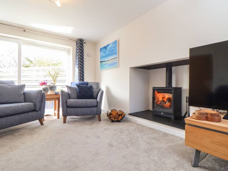 Children-friendly cottage with yard & barbeque | Beach view | Dogs allowed — photo 3