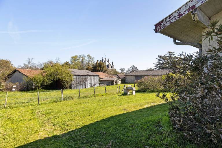 Fully equipped pleasant vacation home with yard & terrace | Garden view | Pets are welcome — photo 3