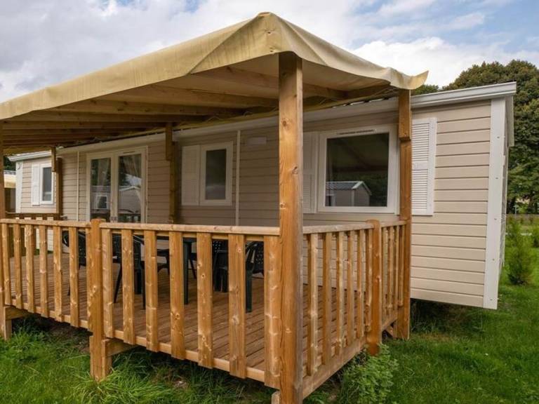 Mobile home with patio — photo 4