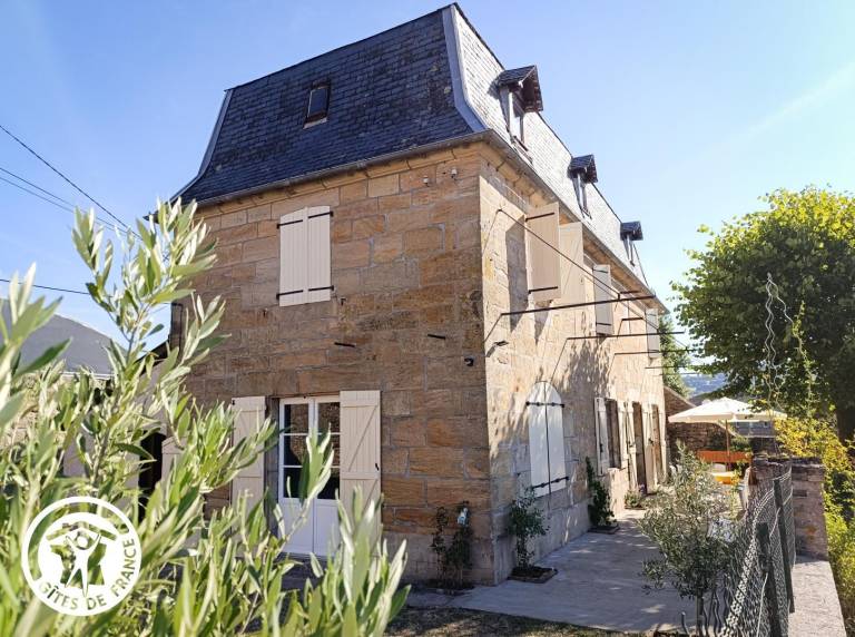 Gite with patio, grill & yard | Dogs allowed — photo 2