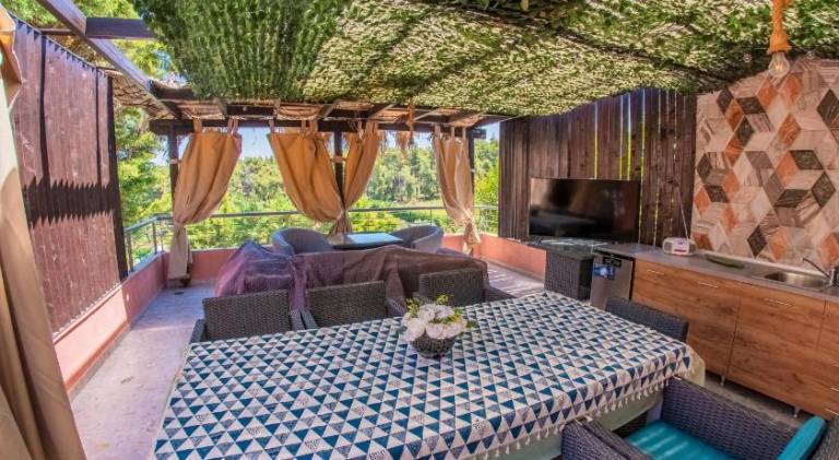 Charming villa with pool | Pets allowed — photo 3