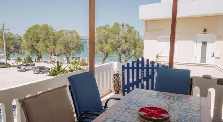 House with yard & terrace | Close to the beach | Good for workation | Pets allowed in Apokoronas