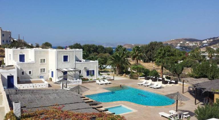 Serviced apartment with grill, terrace & pool — photo 2
