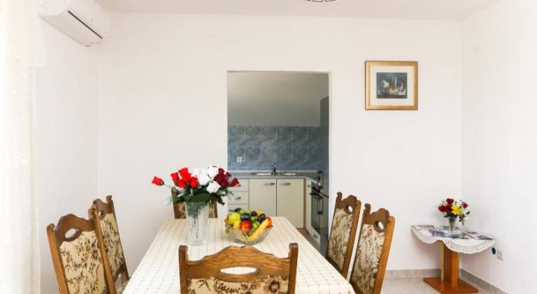 Pleasant apartment with terrace | Pet-friendly — photo 4