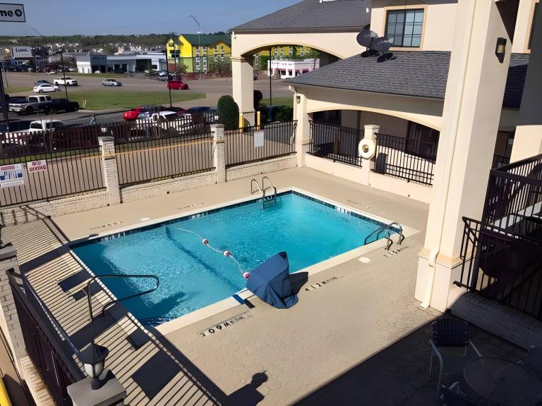 Motel 6 Tyler, TX — photo 5