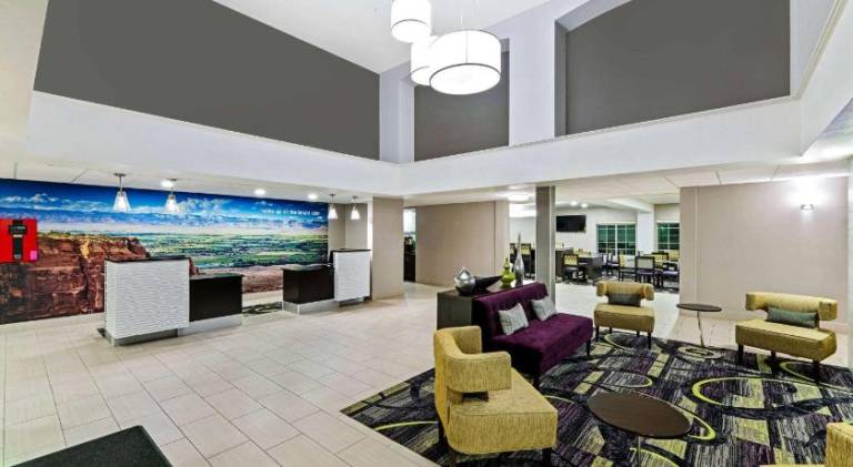 La Quinta Inn & Suites by Wyndham Fruita — photo 2