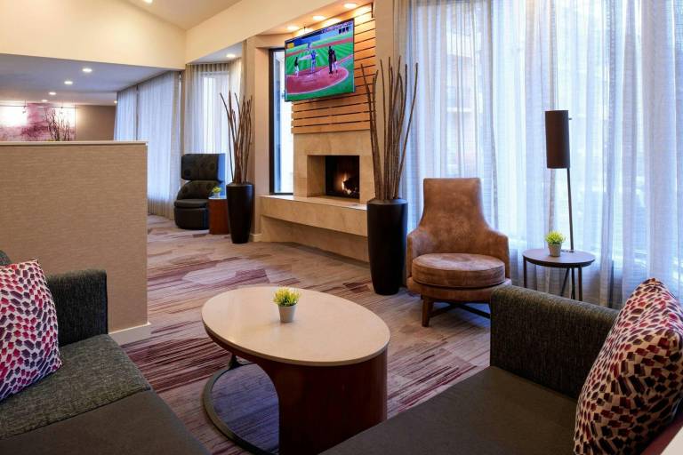 Courtyard by Marriott Detroit Metro Airport Romulus — photo 4