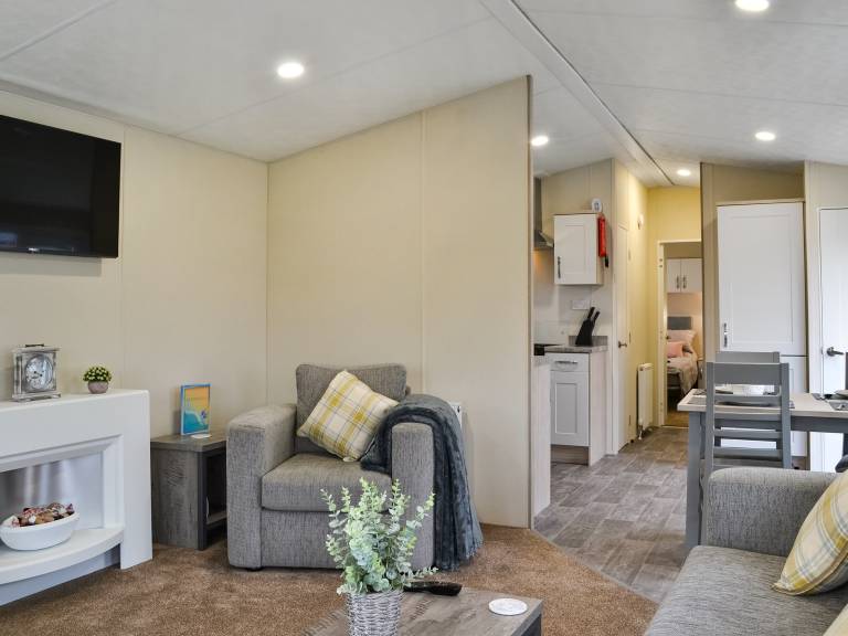 Child-friendly charming cottage with yard | River view | Pets allowed — photo 4
