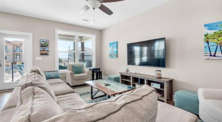 Vacation home with 4 rooms for 12 persons in Pensacola, FL