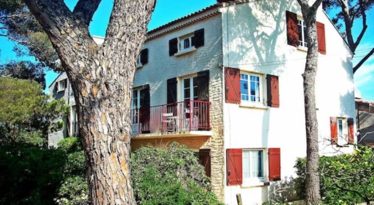 Rental apartment with garden in Hyères