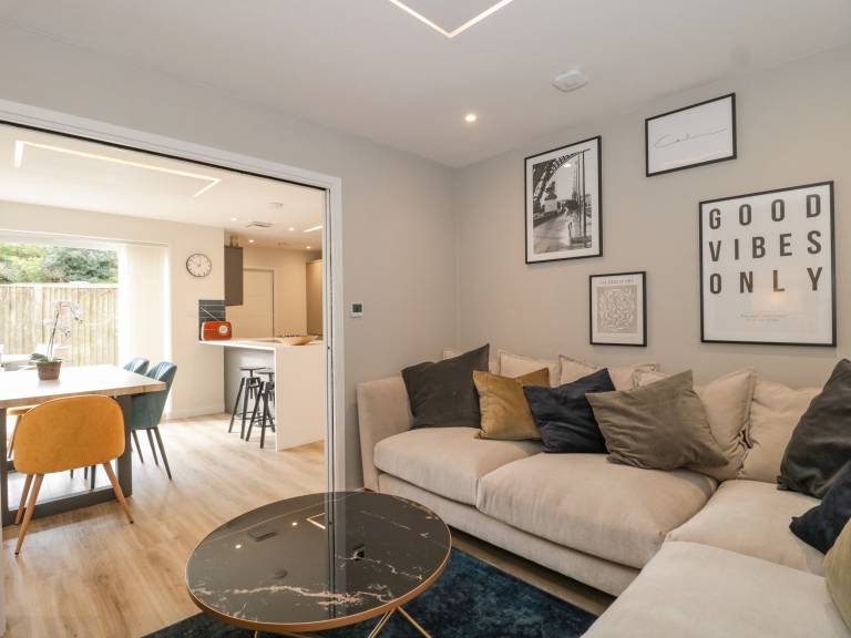 Child-friendly cottage with garden | Pets allowed — photo 4