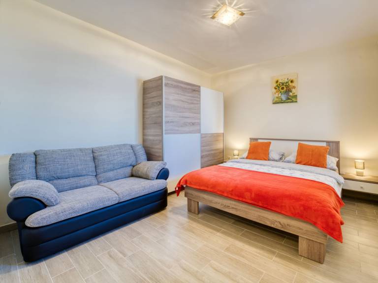 Fully equipped apartment with terrace, barbeque & yard | Sea view | Dogs allowed — photo 4