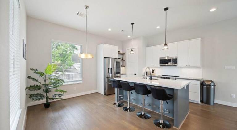 Rental apartment with patio | Suitable for remote work — photo 3