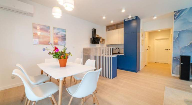 Apartment with patio — photo 5