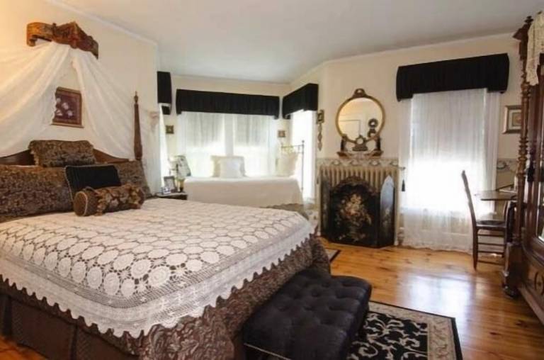 Bed and breakfast  Plymouth