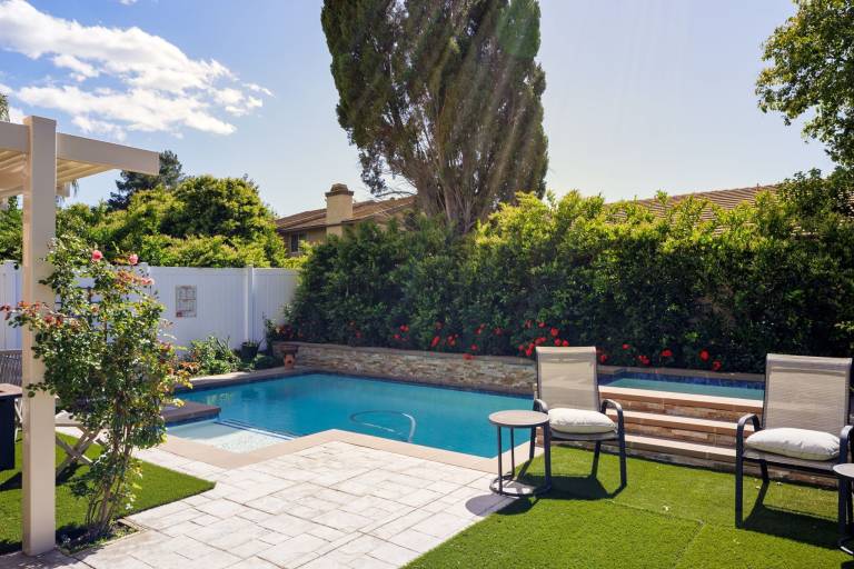 House Santa Clarita