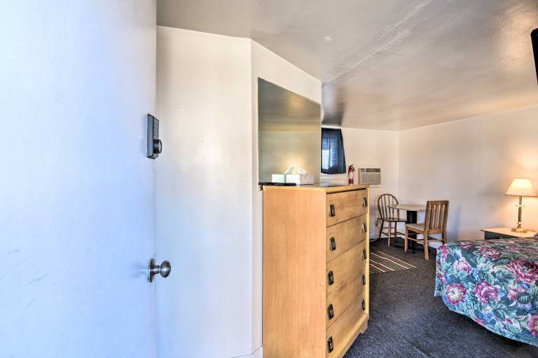Vacation Rental in Loveland 1 Mi to Downtown! — photo 4