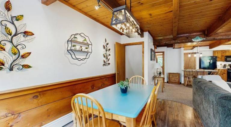Vacation home with pool | Pets are welcome — photo 3