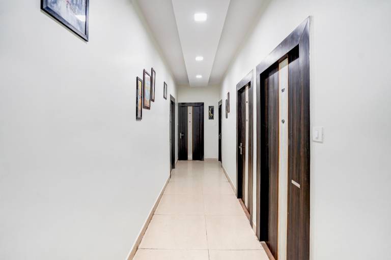 Super Townhouse Faizabad Road Opp BBD University — photo 5