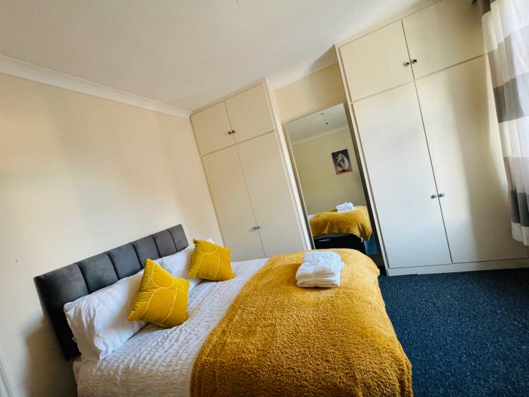 Cosy and spacious 2 bedroom house in Leicester