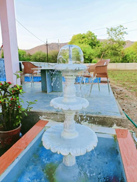 Villa with garden, pool & grill | Water view — photo 4
