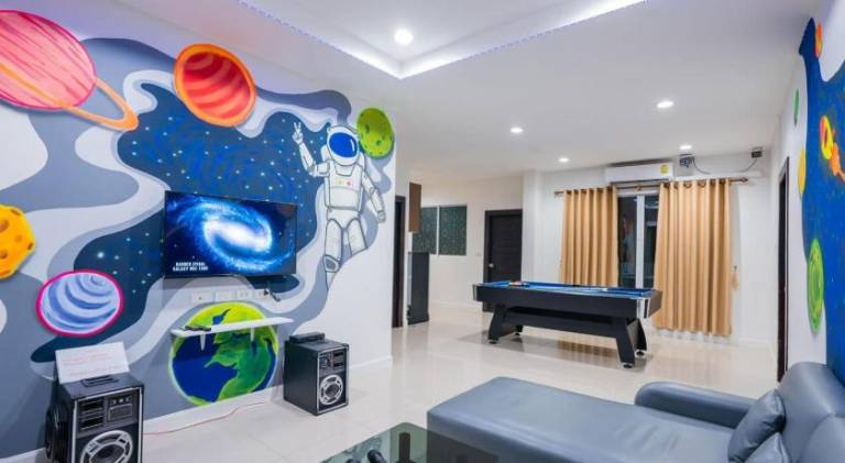 Villa with private pool, barbeque & terrace | Good for workation | Pet-friendly — photo 4