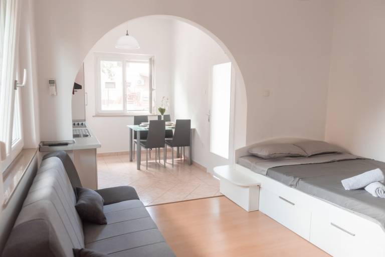 Studio Izola
