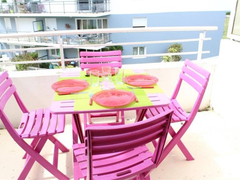 Pleasant studio with pool | Pet-friendly — photo 2