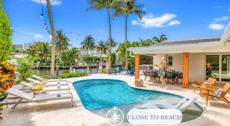 Waterfront Heated Pool Beach Proximity Bermuda Key Residence in Fort Lauderdale, FL