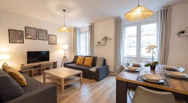 Rental apartment with 2 rooms for 6 persons — photo 2