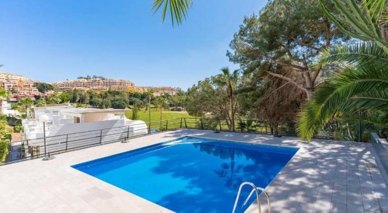 Pleasant apartment with pool | Pets allowed in Torremolinos