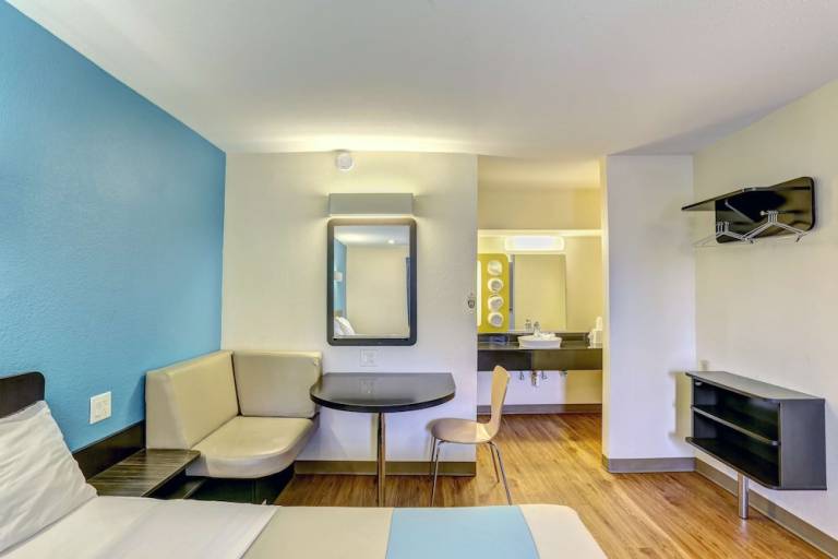Motel  Dickson