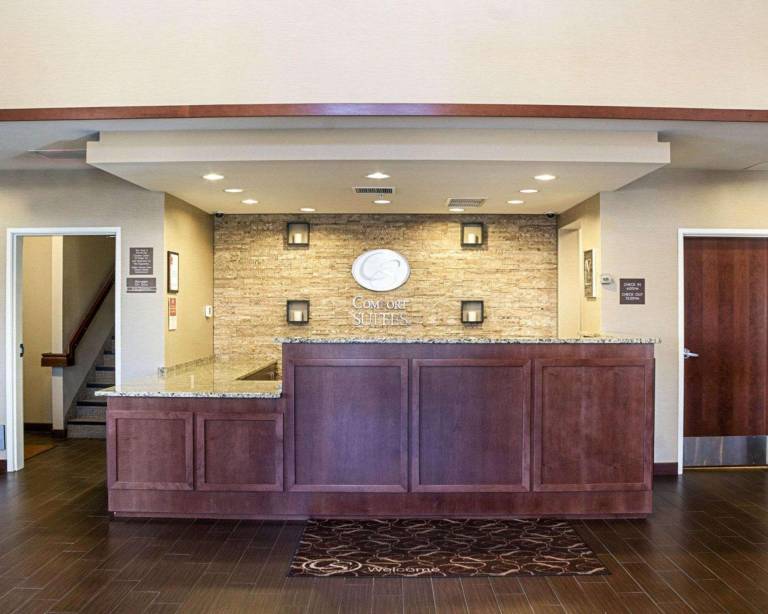 Comfort Suites Fargo Medical Center — photo 5