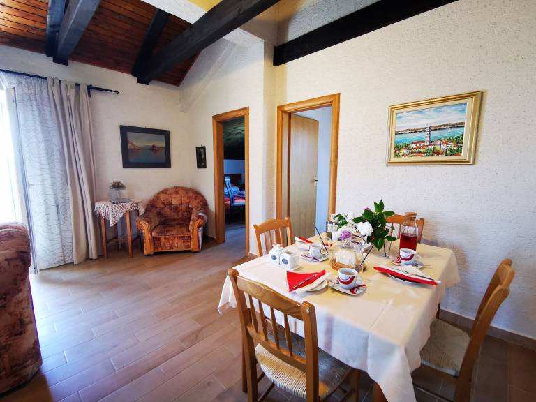 Apartment with barbeque | Sea view — photo 4