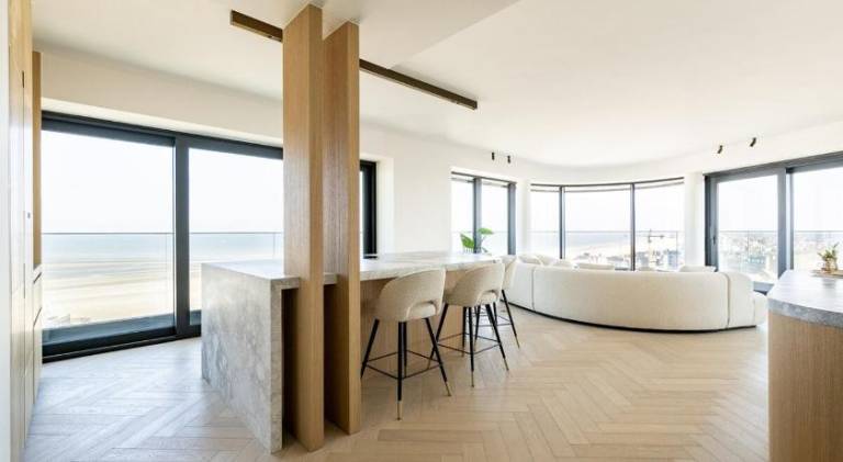 Unique penthouse with sublime sea views — photo 5