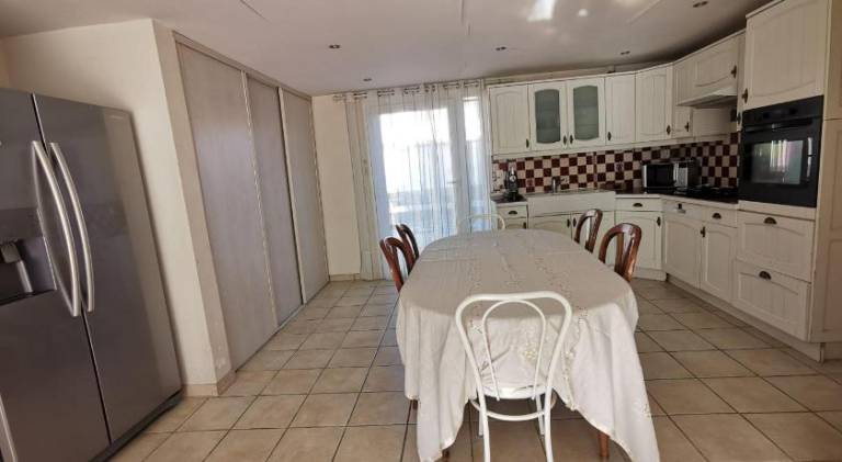 Villa with 4 rooms for 8 persons — photo 4