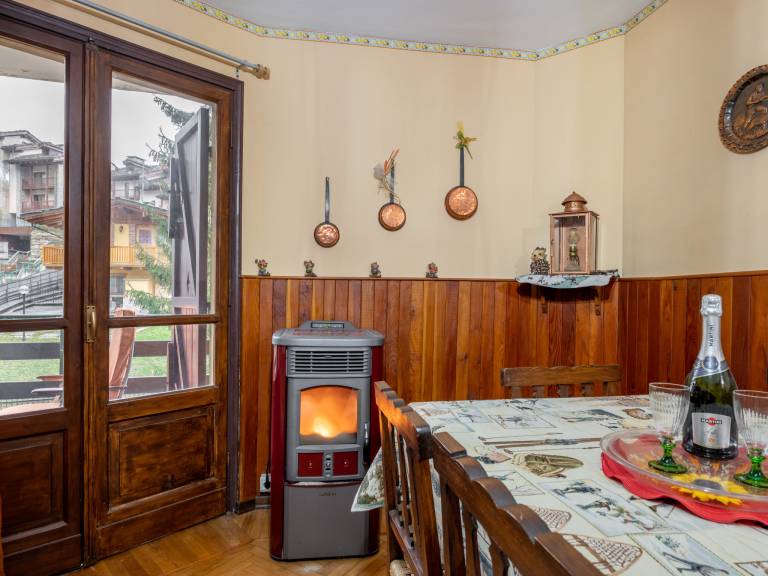 Holiday apartment with patio — photo 3